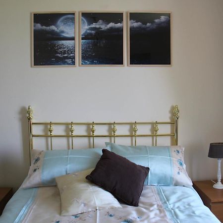 La Marmotte A Queue Plate Bed & Breakfast Le Beugnon Exterior photo